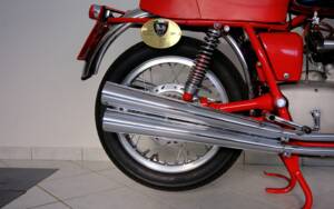 Image 13/99 of MV Agusta 750 Sport (1971)