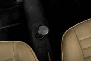 Image 24/50 of Volkswagen Beetle 1303 LS (1977)