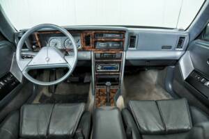 Bild 7/50 von Chrysler Le Baron 2.5 Turbo (1988)