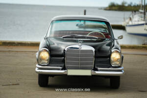 Imagen 13/27 de Mercedes-Benz 220 SE b (1964)