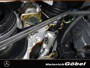 Image 40/43 de Mercedes-Benz 350 SLC (1974)