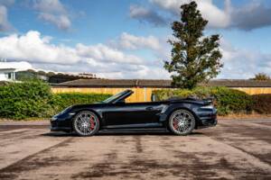 Immagine 10/50 di Porsche 911 Turbo (2015)