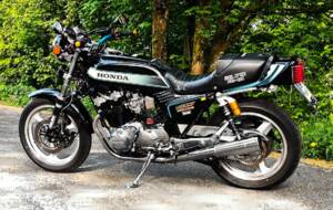 Image 2/54 of Honda CB 900 F Bol d'Or (1979)