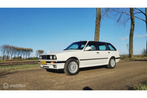 Afbeelding 2/36 van BMW 325ix Touring (1991)