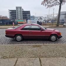 Immagine 10/162 di Mercedes-Benz 230 CE (1989)