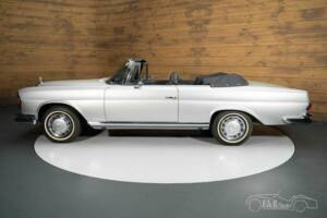 Imagen 17/19 de Mercedes-Benz 280 SE (1969)