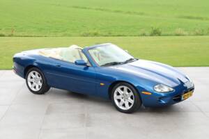 Image 1/50 de Jaguar XK8 4.0 (1997)