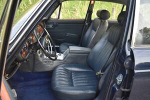 Bild 19/37 von Jaguar XJ 6 4.2 (1972)