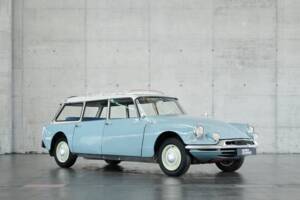 Bild 35/50 von Citroën ID 19 Break (1960)