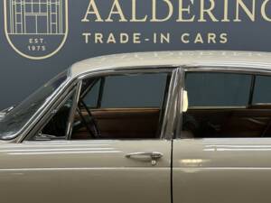 Bild 27/50 von Jaguar XJ 6 4.2 (1972)
