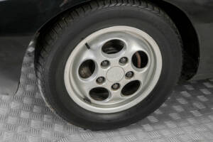 Immagine 26/50 di Porsche 924 S (1986)