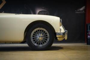 Image 4/17 of MG MGA Twin Cam (1958)