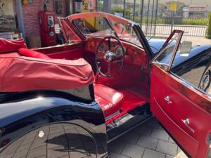 Image 20/37 de Jaguar XK 120 DHC (1954)