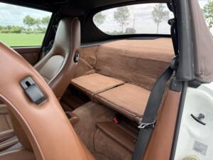 Image 30/62 of Porsche 911 Carrera 2 (1990)