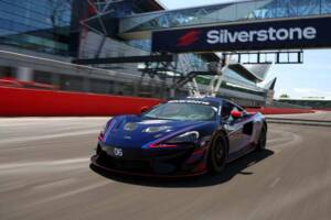 Immagine 1/9 di McLaren 570GT (2017)