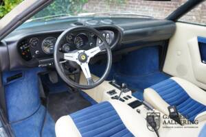 Bild 3/50 von Ferrari Dino 208 GT4 (1976)