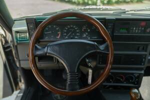 Image 43/50 de Alfa Romeo 75 2.0 Twin Spark (1989)