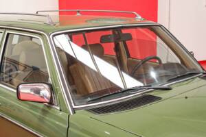 Bild 47/54 von Mercedes-Benz 250 T (1979)