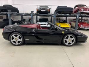 Bild 4/33 von Ferrari F 355 Spider (1997)