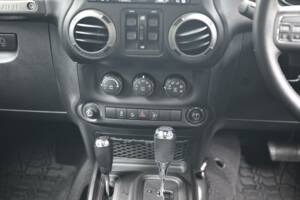 Imagen 28/50 de Jeep Wrangler 3.6 V6 (2015)