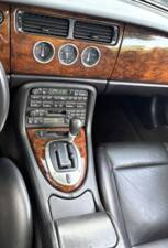 Image 16/28 de Jaguar XKR (2002)