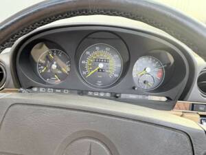 Image 25/50 of Mercedes-Benz 560 SL (1987)
