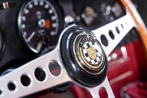 Imagen 12/36 de Jaguar E-Type 4.2 (1965)