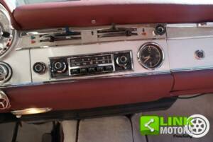 Image 12/50 de Mercedes-Benz 230 SL (1967)