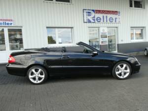 Bild 8/18 von Mercedes-Benz CLK 320 (2003)