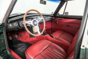 Image 7/50 de MG MGB GT (1966)