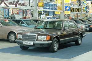 Bild 13/50 von Mercedes-Benz 380 SE (1984)