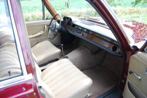 Image 47/58 of Mercedes-Benz 280 SE (1968)