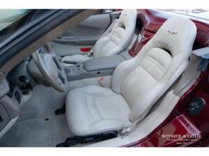Immagine 3/39 di Chevrolet Corvette (2003)