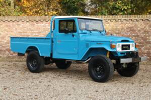 Bild 48/50 von Toyota Land Cruiser BJ 45 (1982)