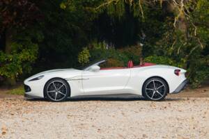 Bild 8/37 von Aston Martin Vanquish Zagato Volante (2017)