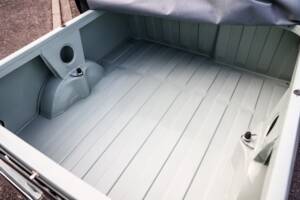 Image 12/29 of Morris Mini Van (1962)