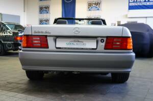 Image 14/38 of Mercedes-Benz 500 SL (1991)