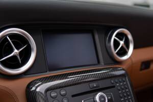 Image 43/45 of Mercedes-Benz SLS AMG Roadster (2012)