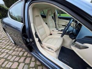 Bild 23/36 von Porsche Panamera 4S (2009)