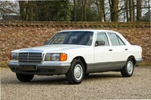 Image 13/50 de Mercedes-Benz 280 S (1988)
