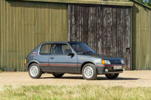 Imagen 1/50 de Peugeot 205 GTi 1.6 (1989)