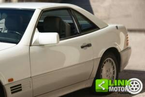 Image 9/50 de Mercedes-Benz 300 SL-24 (1989)