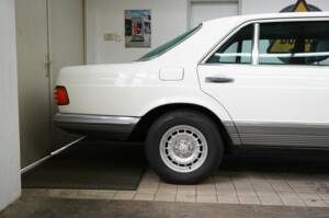 Imagen 32/35 de Mercedes-Benz 500 SEL (1984)