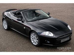 Immagine 7/34 di Jaguar XK 4.2 (2006)