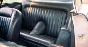 Image 21/24 of Aston Martin DB 4 (1962)