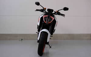 Image 28/83 of KTM 1290 Super Duke R (2018)