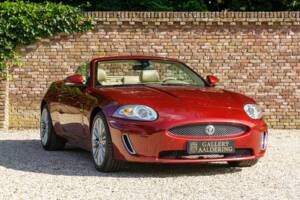 Image 24/50 of Jaguar XK (2011)