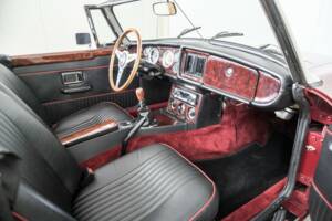 Image 12/50 de MG MGB (1979)