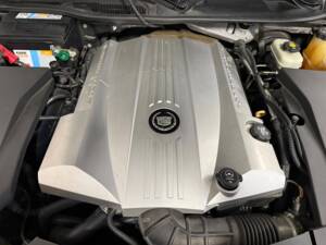 Image 11/17 of Cadillac STS 4.6 (2008)