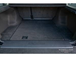 Bild 26/28 von Land Rover Range Rover 4.6 HSE (2000)